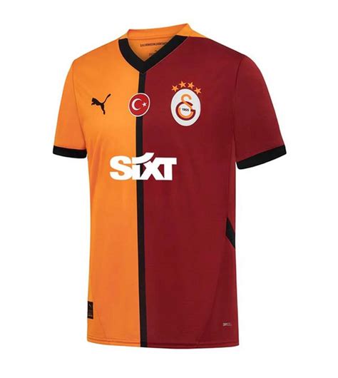 Galatasaray N Yeni Sezon Formalar Sat A Kt Taraftar Ve Futbolcu