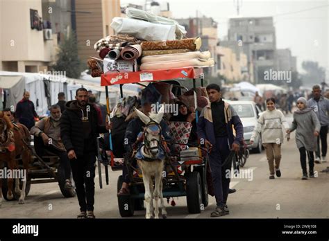 Rafah Gaza 28 De Diciembre De 2023 Las Familias Palestinas Que Viven