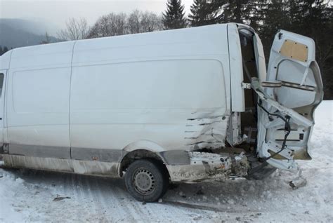 Klein Lkw Von Zug Erfasst Blo At