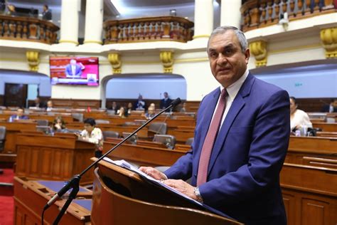 La Ex Hombre Fuerte Del Gobierno De Castillo Prepara El Terreno Para