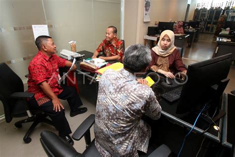 JAM KERJA PNS SELAMA RAMADAN ANTARA Foto