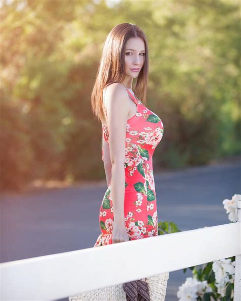 Alina Lewis Busty Brunette Czech Girl Page Of Fapdungeon