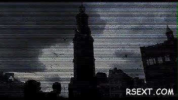 Puta de tetas grandes taladrada en un montón de poses de coño calvo XVIDEOS