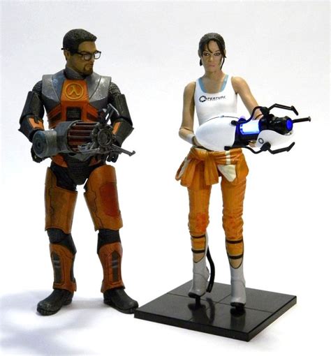 Half Life 2 7 Scale Figure Gordon Freeman Case 6 And Portal 7