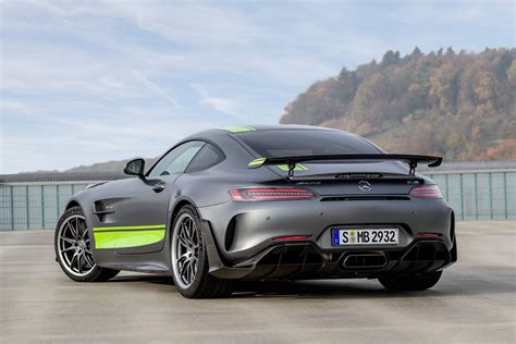 Mercedes Amg Gt Mercedes Amg Gt R Pro Toujours Plus Sportive