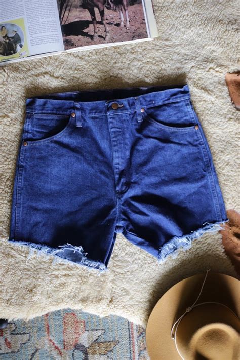80s Vintage Cut Off Levis Denim Shorts Gem