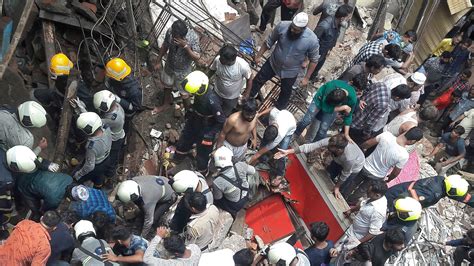 Mumbai Building Collapse Four Dead And More Than 30 Feared Trapped