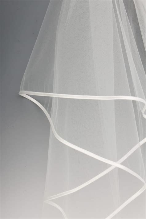 Simple Ribbon Edge Veil Nieve Couture