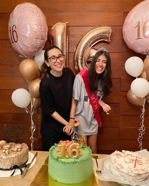 Photos Bollywood Actress Karisma Kapoors Daughter Samaira Celebrates