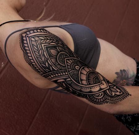 Henna Inspired Upper Arm Tattoo By Laura Jade Tattoonow