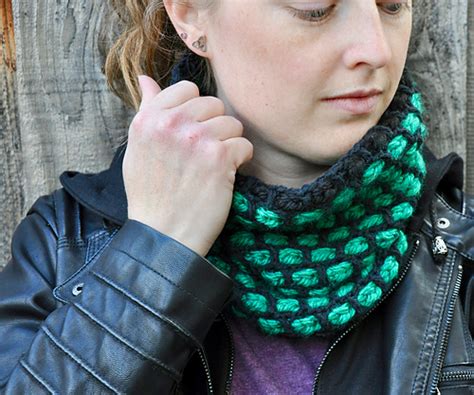 Ravelry Woven Cowl Pattern By Penolopy Bulnick