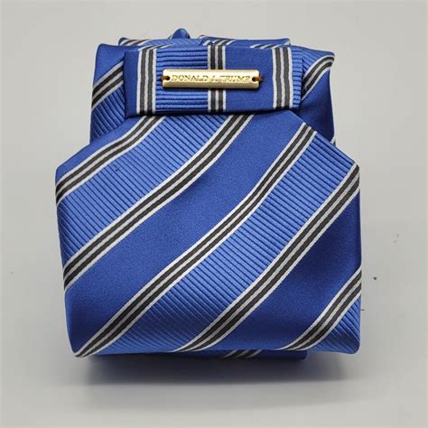 DONALD TRUMP SIGNATURE COLLECTION TIE--ALL SILK-- - Gem