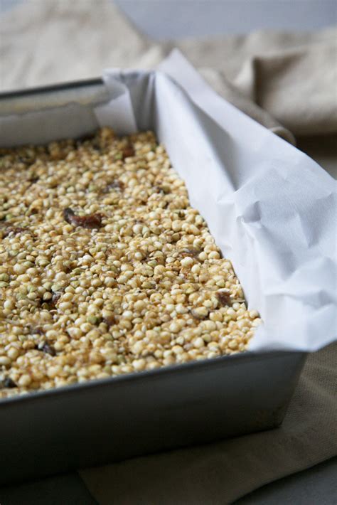 Barres de Millet Soufflé au Tahini Sésame et Figues Sophie Bourdon