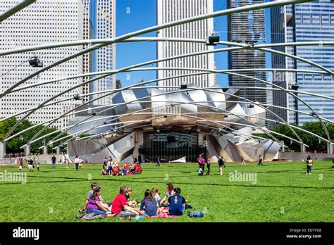 Chicago Illinoisloopmillennium Parkjay Pritzker Music Pavilion