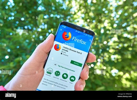 Mobile Browser Hi Res Stock Photography And Images Alamy