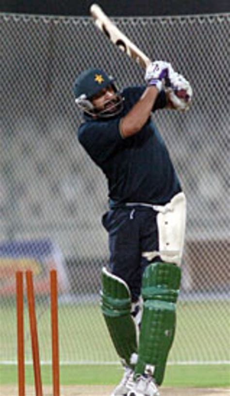 Inzamam-ul Haq batting in the nets | ESPNcricinfo.com