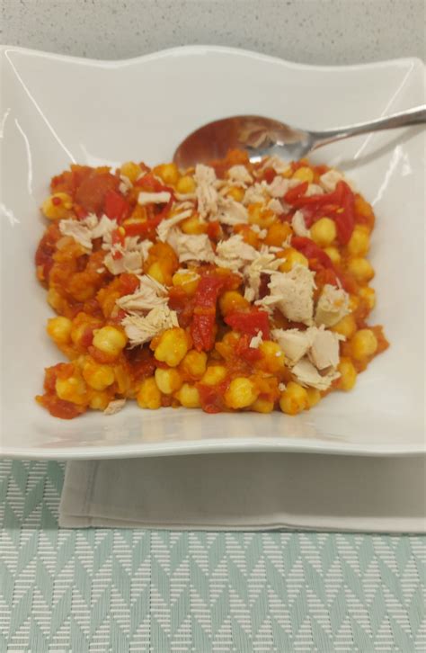 GARBANZOS CON TOMATE PIQUILLOS Y ATÚN CON Thermomix Legumbres y