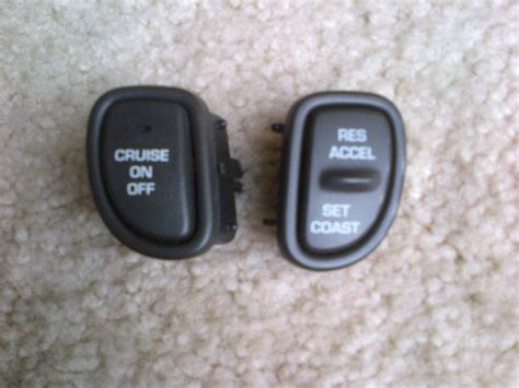 Sell Saturn L Series L100 L200 L300 00 05 Oem Steering Wheel Cruise Control Switches In