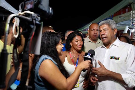 Governador Jerônimo Rodrigues participa de Festa de São Pedro em Santo