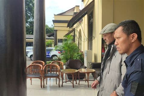 Akhir Kisah Bule Viral Datang Ke Medan Ludahi Imam Masjid Di Bandung