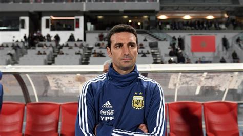 Lionel Scaloni fue atropellado por un auto en España y quedó internado