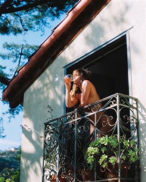 Halle Berry Is Nude On The Balcony