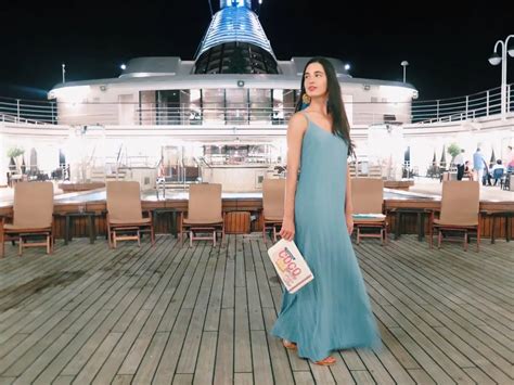 Los Vestidos M S Elegantes Para Tu Cena De Gala En Crucero Deslumbra