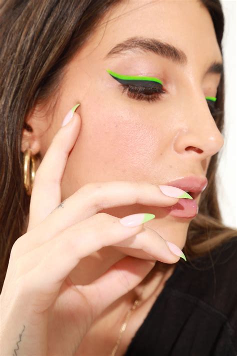 So Green Eye Stickers Paintlab Green Eyeliner No Eyeliner Makeup