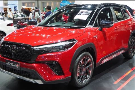 Toyota Corolla Cross Hybrid Gr Sport Mejeng Di Pameran Iims