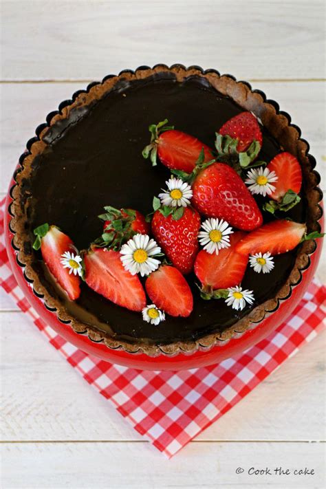 Tarta De Caramelo Salado Y Chocolate Con Fresas Cook The Cake