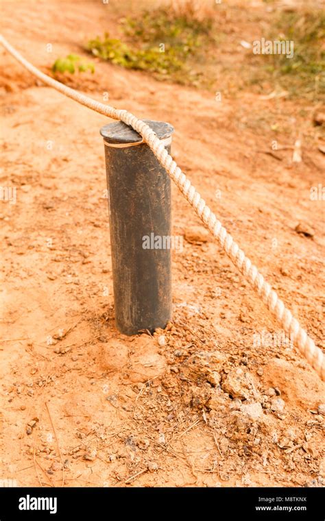 Garden Fence Close Rope Hi Res Stock Photography And Images Alamy