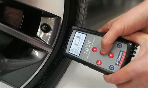 Tyre pressure warning light: What is it? - Toyota UK Magazine