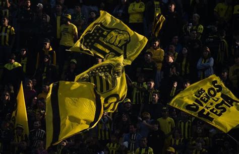 Un Hincha De Pe Arol Muri En El Estadio Campe N Del Siglo Se Intent