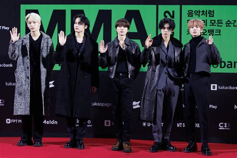 Stars Light Up The Red Carpet At Melon Music Awards 2022 Soompi