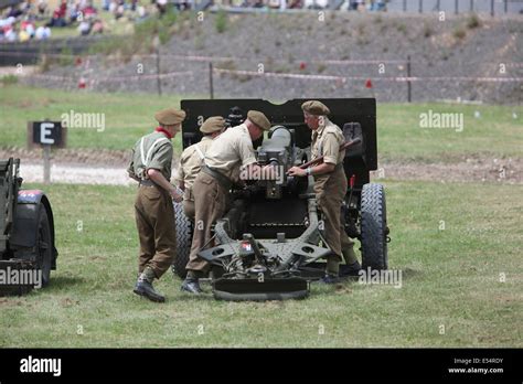 British Morris C Artillery Tractor And Pounder Gun Bovington