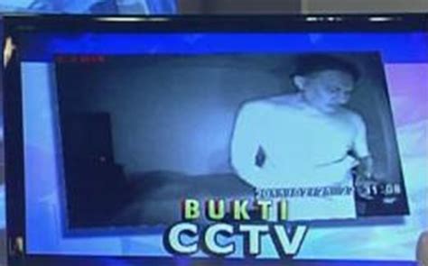 Brother And Sister In Lift Sex