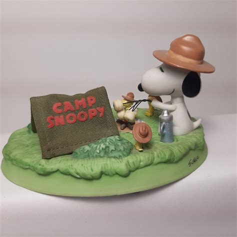 Hallmark Peanuts Ceramic Figurine Campfire Friends Snoopy Woodstock