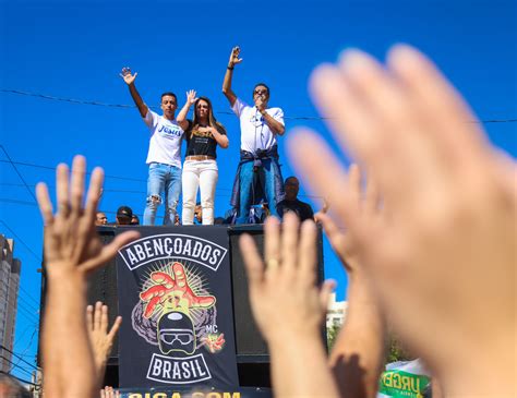 Marcha Para Jesus Re Ne Fi Is E Grandes Nomes Da M Sica Gospel Osasco