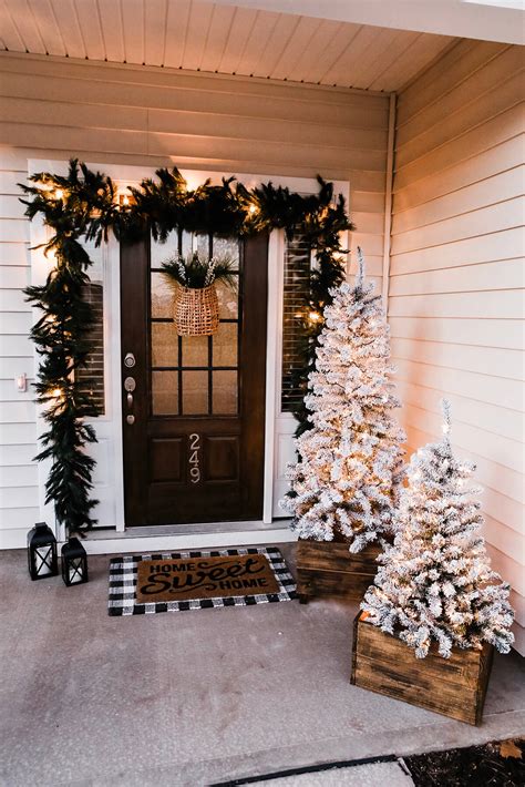 Best Christmas Porch Decoration Ideas For