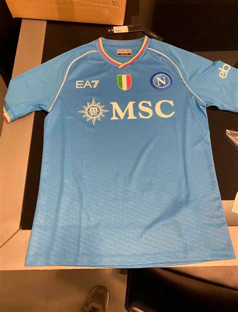 Camisas do Napoli 2023 2024 da EA7 são vazadas nas redes Mantos do