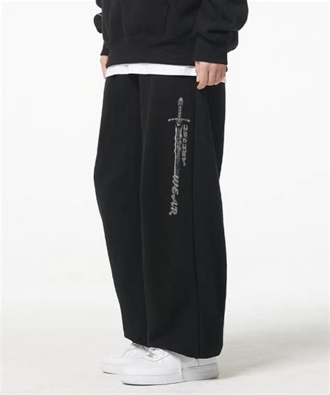 MUSINSA ARTISTWEAR ATW Saber Wide Jogger Pants