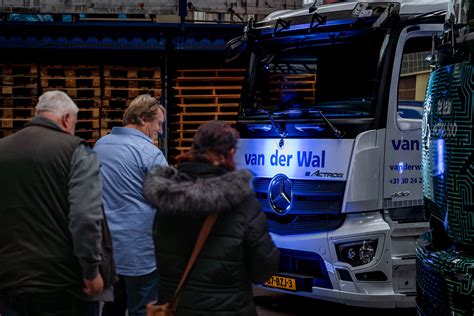 Van Der Wal Viert Eeuwfeest Met Elektrische Lzv Ttm Nl