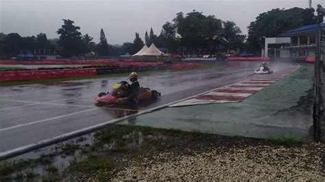 Foto Ada Yang Bikin Penasaran Di Asian Karting Open Championship