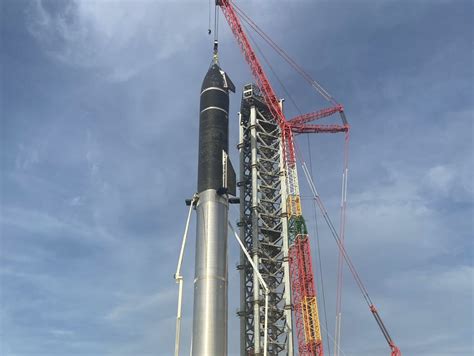 Ce Spacex Render Of Starship Se Séparant Avec Super Heavy Booster Est