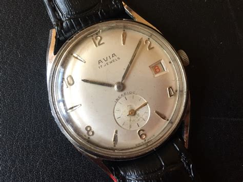 Vintage Authentic Avia Watch Swiss Made Mens 17 Etsy