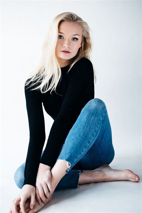 How To Do A Studio Photoshoot With Natural Light | Models photoshoot ...