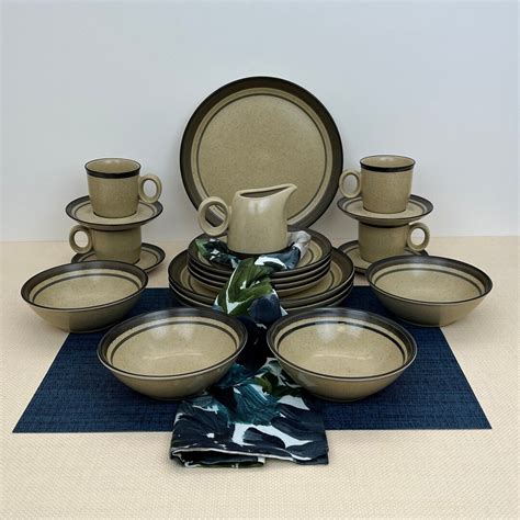 Vintage Noritake Stoneware Blueberry” Pattern 8587 4 Dining Guests