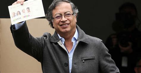 Gustavo Petro é eleito como 1º presidente de esquerda da Colômbia