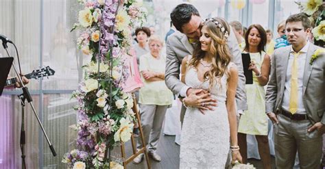 Sensation Cathy Hummels Versteigert Den Hochzeitsanzug Von Mats