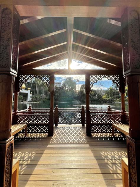 SRF LakeShrine - "Only one who knows God can promise the...